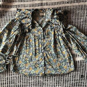 Universal Thread Size XS blue white and green floral print blouse collard long s